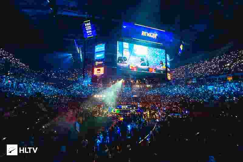 特别是在主 特别是在主