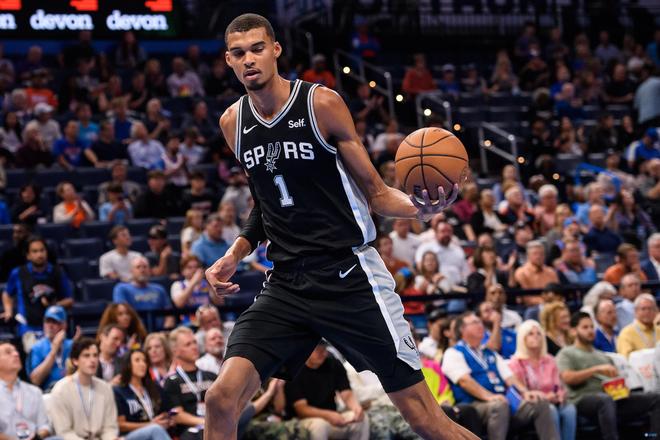 接近他们所 接近他们所